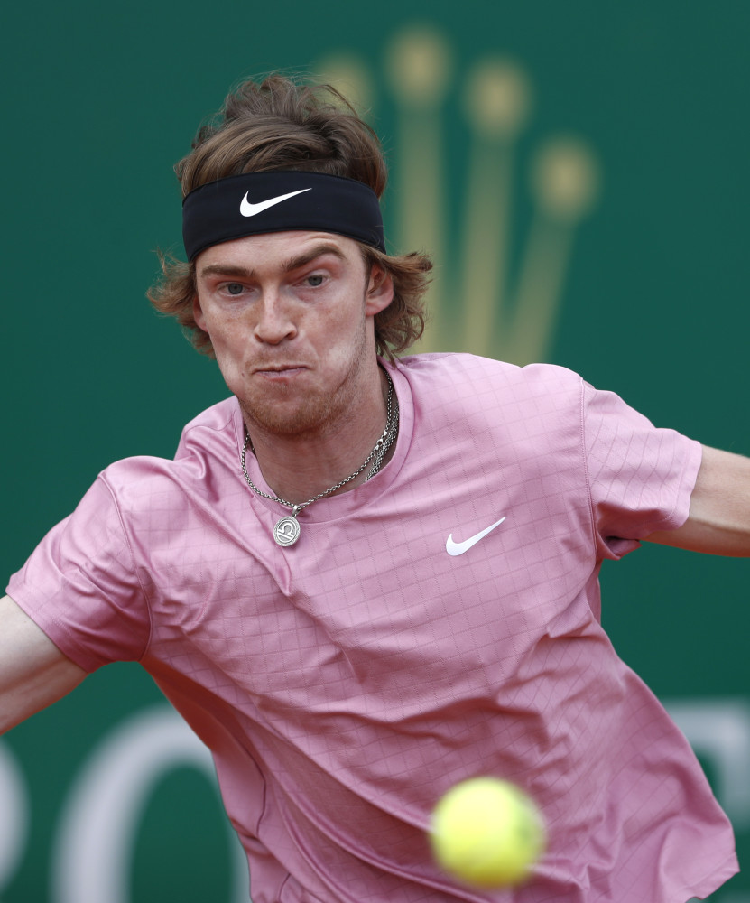 俱乐部在各 俱乐部在各