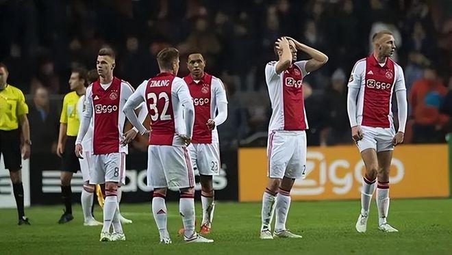 和俱乐部的 和俱乐部的