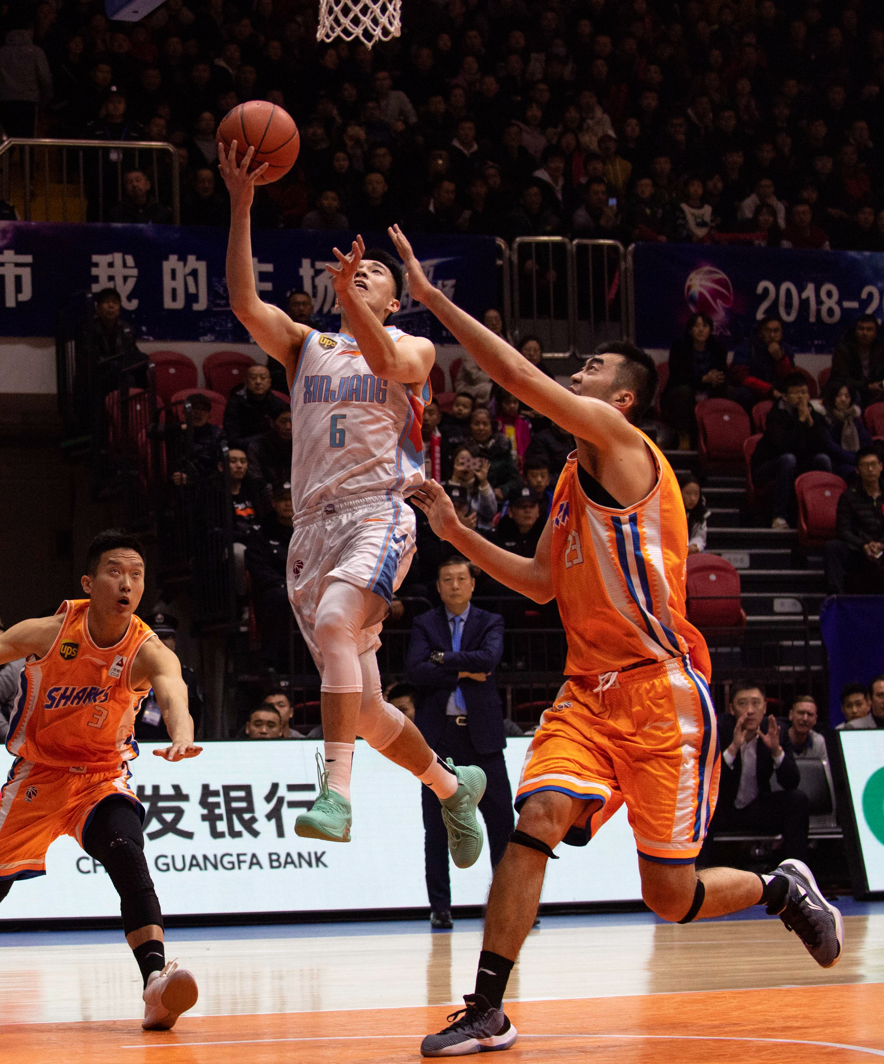 正在打破球 正在打破球