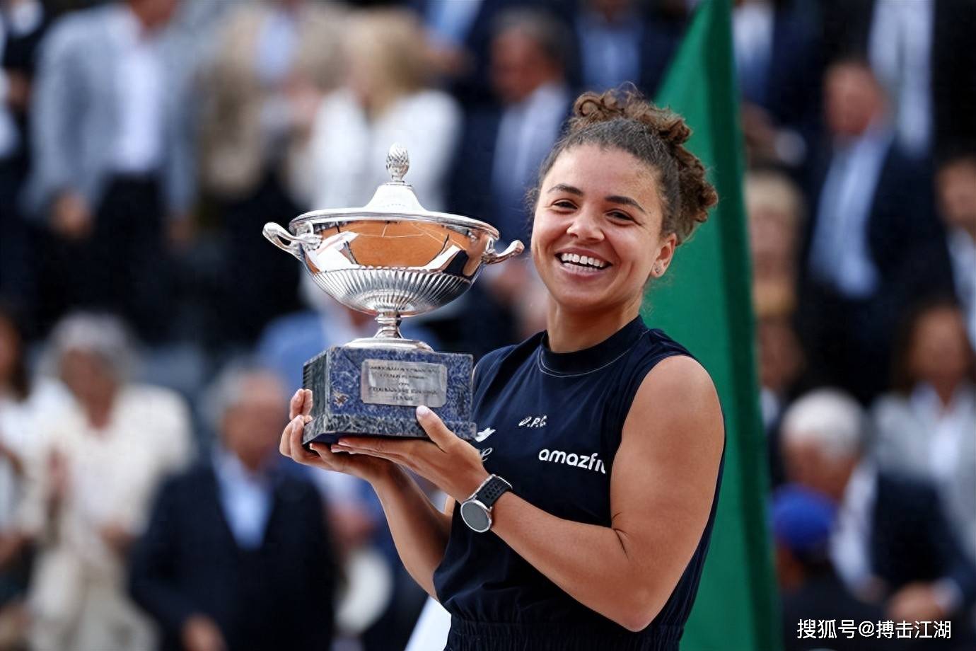 愈发凸显了 愈发凸显了