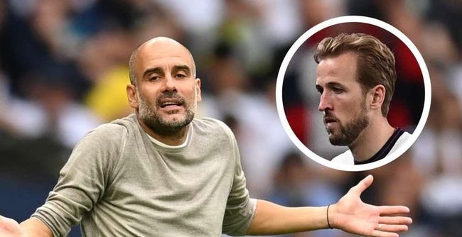 深红色与白 深红色与白